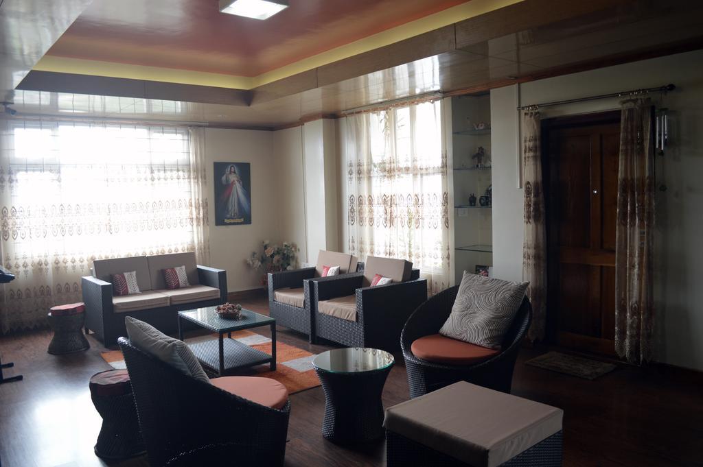 Orange Homestay Шиллонг Экстерьер фото