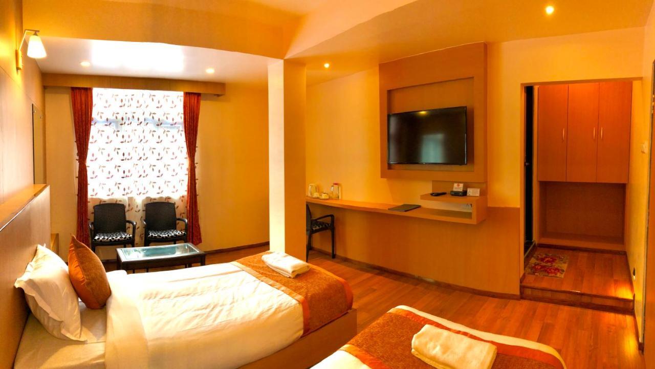 Orange Homestay Шиллонг Экстерьер фото